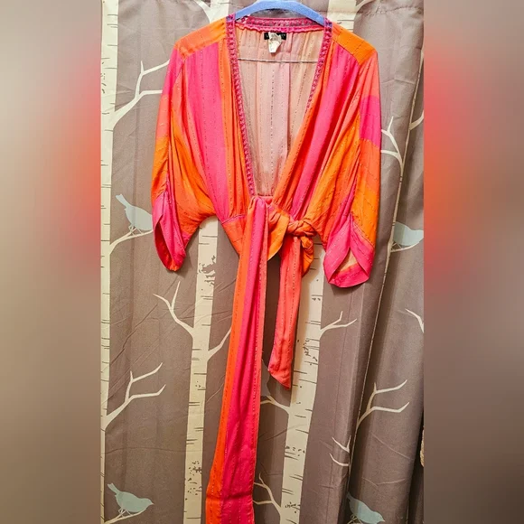 Venus Ombre Stripe Wrap Top - Picture 4 of 8